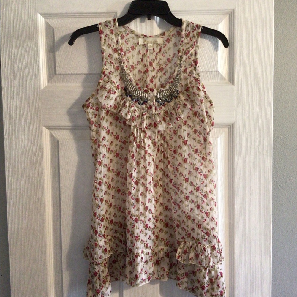 Solitaire floral embellished blouse